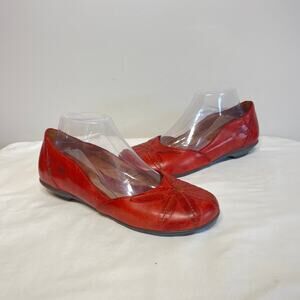 Born Shoes Red Poinsettia Leather Flats Grunge Boho Hippie Casual Indie Comfy 9